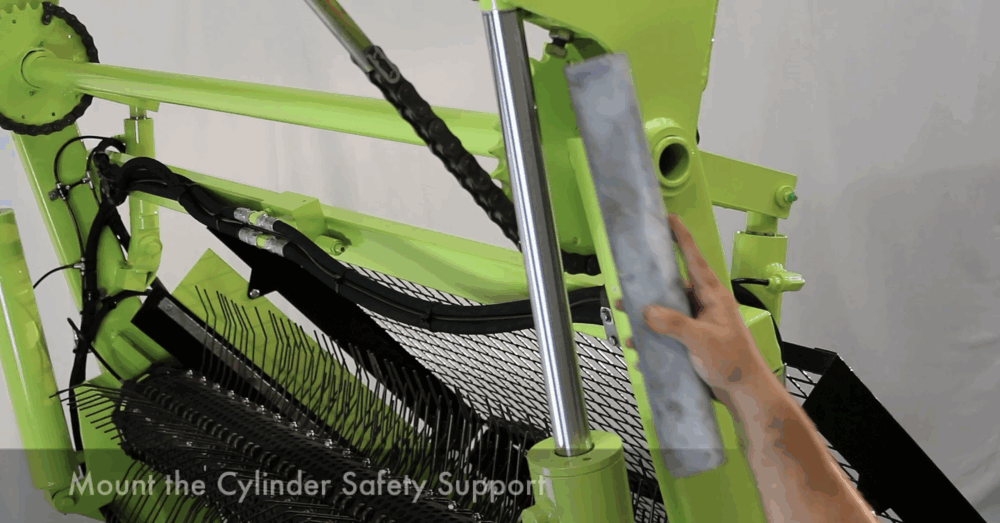 #2 Mount the safety support.