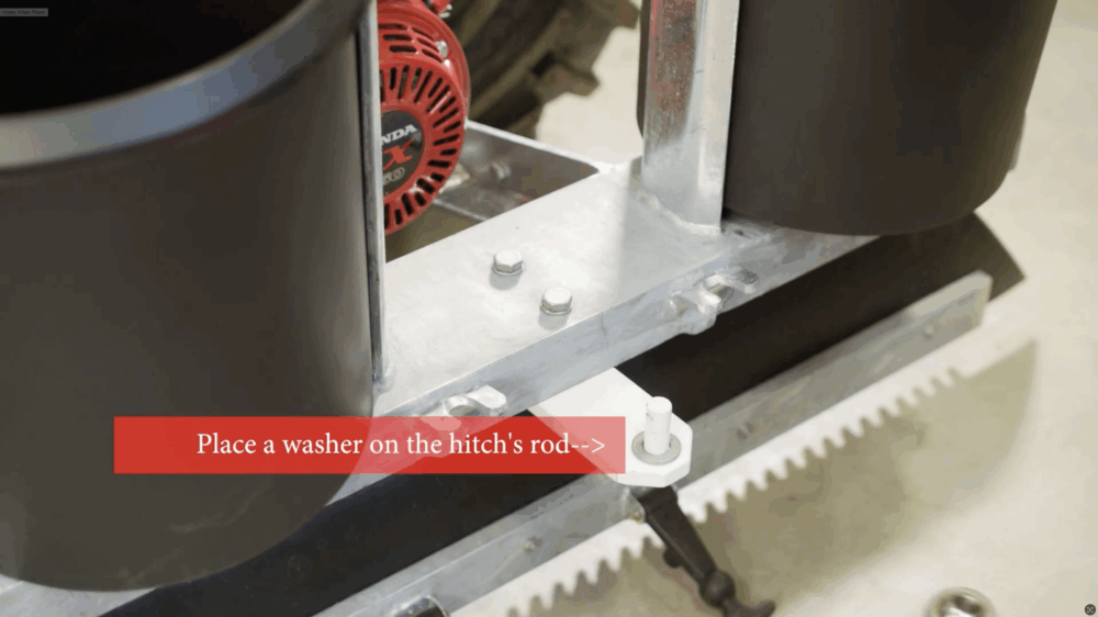 #5 Place a washer on the hitch’s rod.